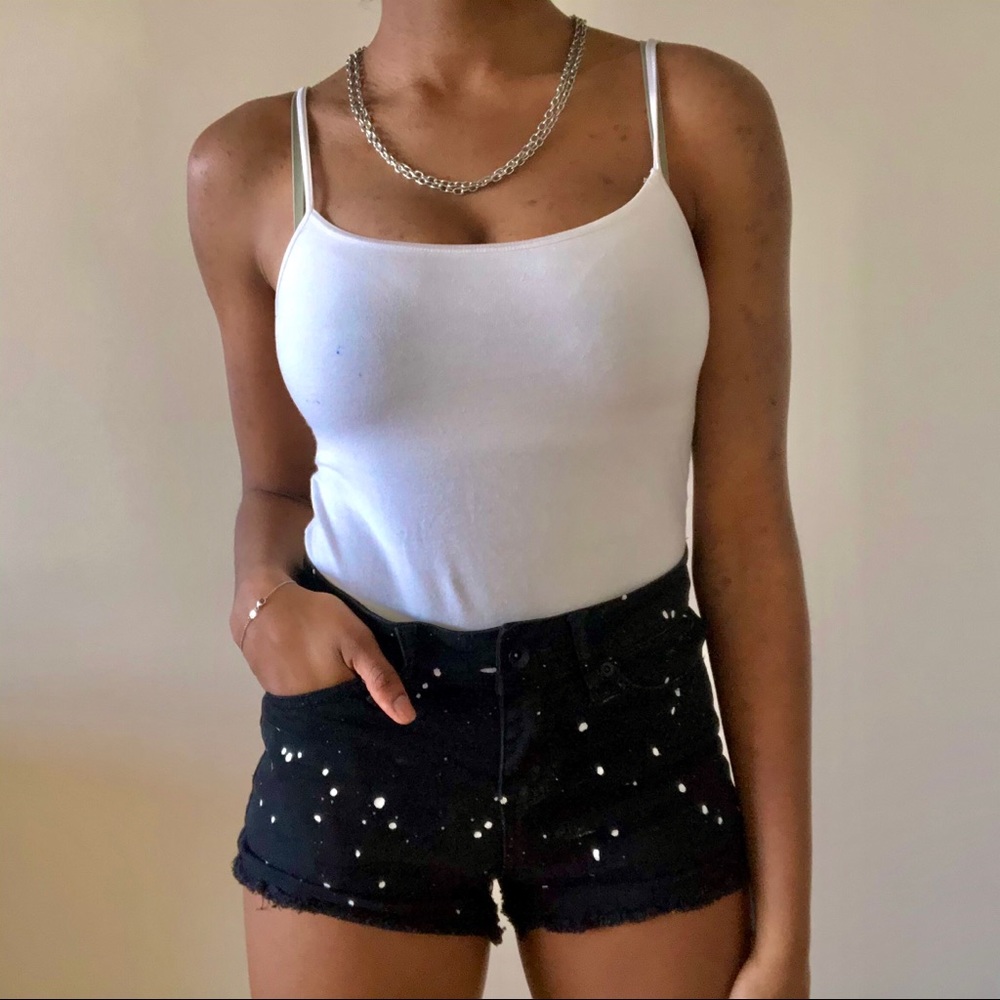 CUTE LOW-RISE PAINT SPLATTER SHORTS 💛